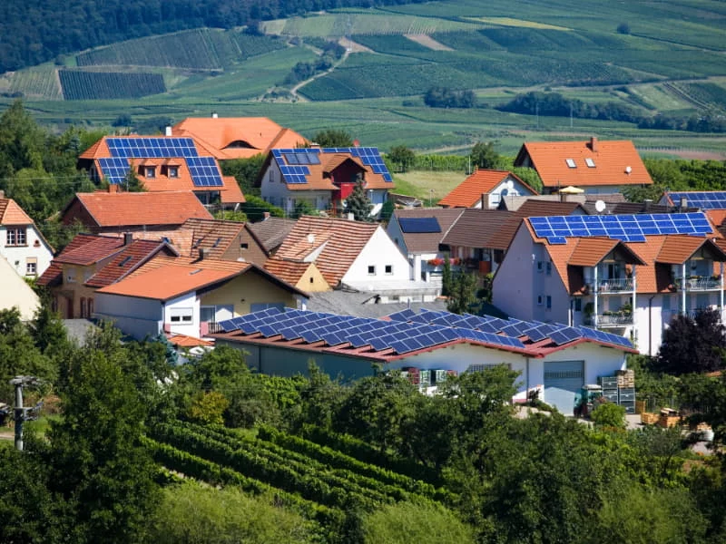Impacto del autoconsumo solar en comunidades rurales 1 Beneficios del autoconsumo solar para comunidades rurales